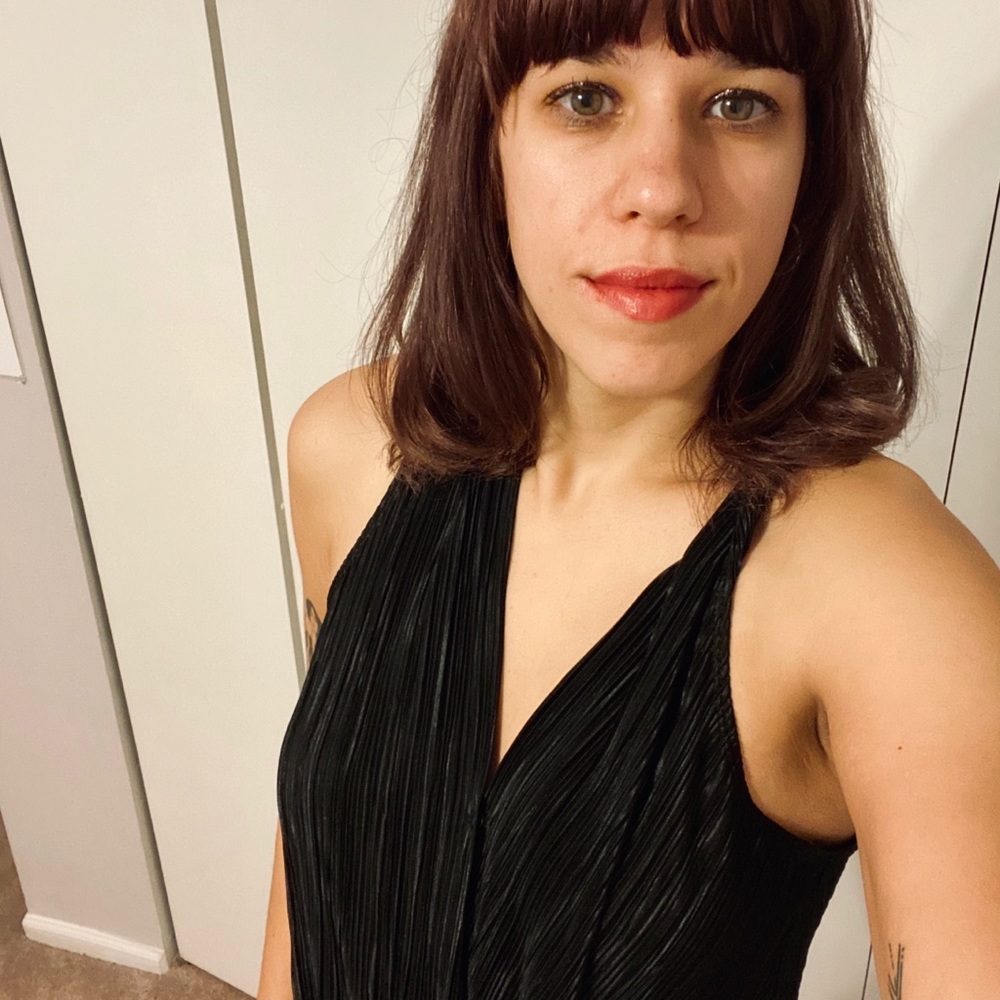 Meet your Posher, Carrie
